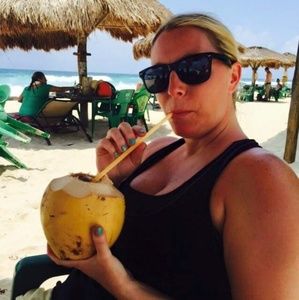 Meet your Posher, Renee